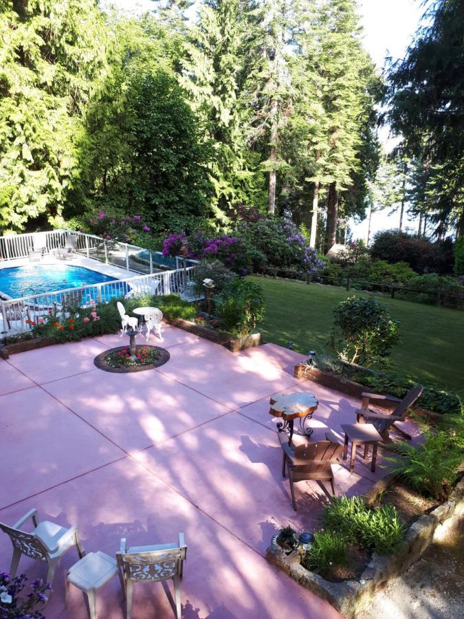 Caprice Bed and Breakfast Roberts Creek Εξωτερικό φωτογραφία