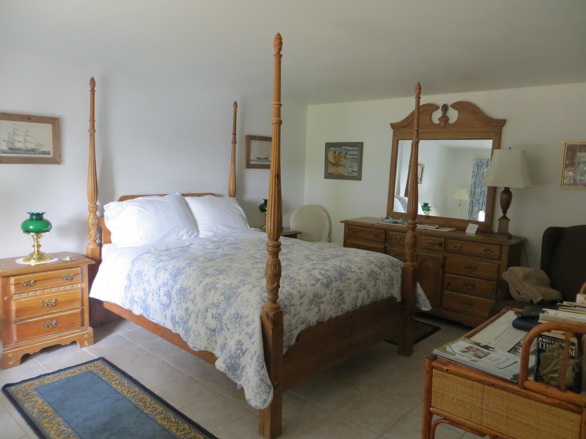 Caprice Bed and Breakfast Roberts Creek Εξωτερικό φωτογραφία