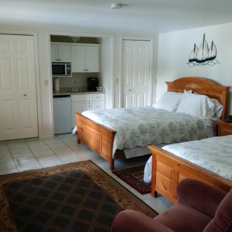 Caprice Bed and Breakfast Roberts Creek Εξωτερικό φωτογραφία