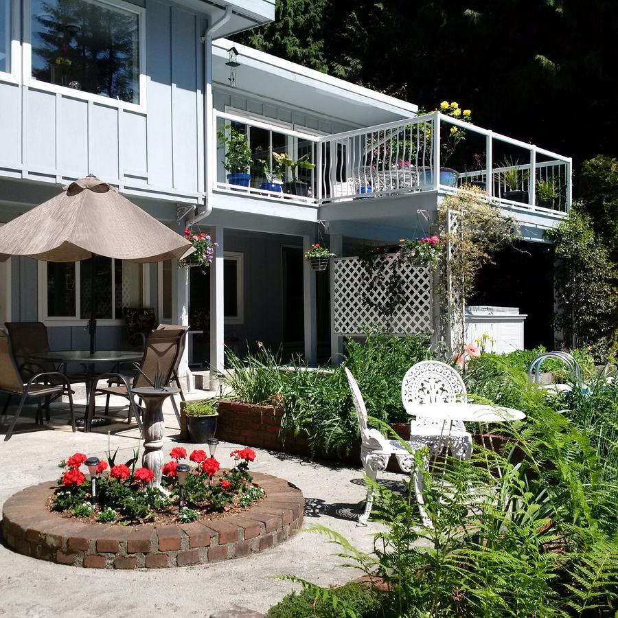 Caprice Bed and Breakfast Roberts Creek Εξωτερικό φωτογραφία